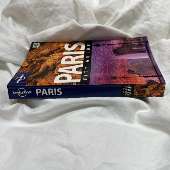 Lonely Planet Paris City Guide Paperback Book with Pull-Out Map. 8th Edition. - Picture 5 of 16